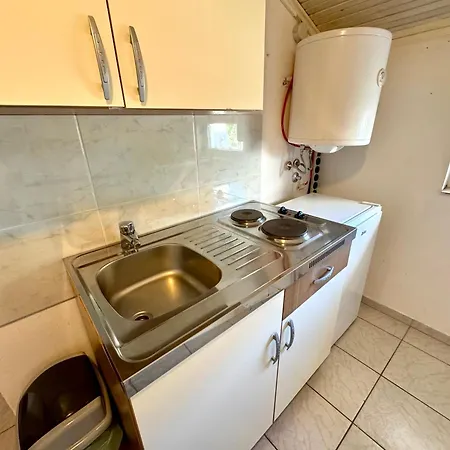 Lora Apartment Jadranovo