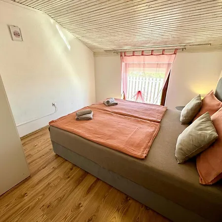 Lora Apartment *