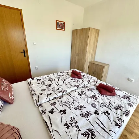 Lora Apartament *